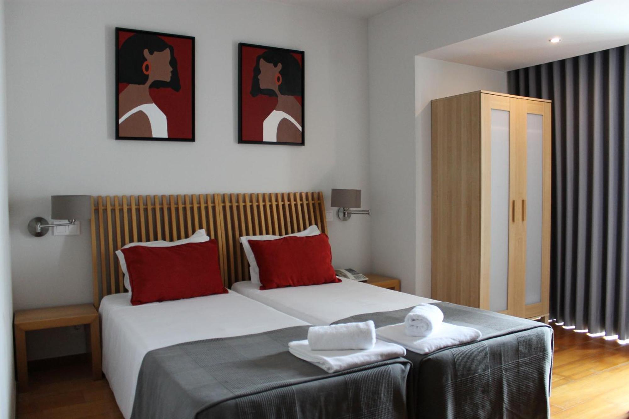 Hotel Paulo VI Rio Maior Exteriör bild
