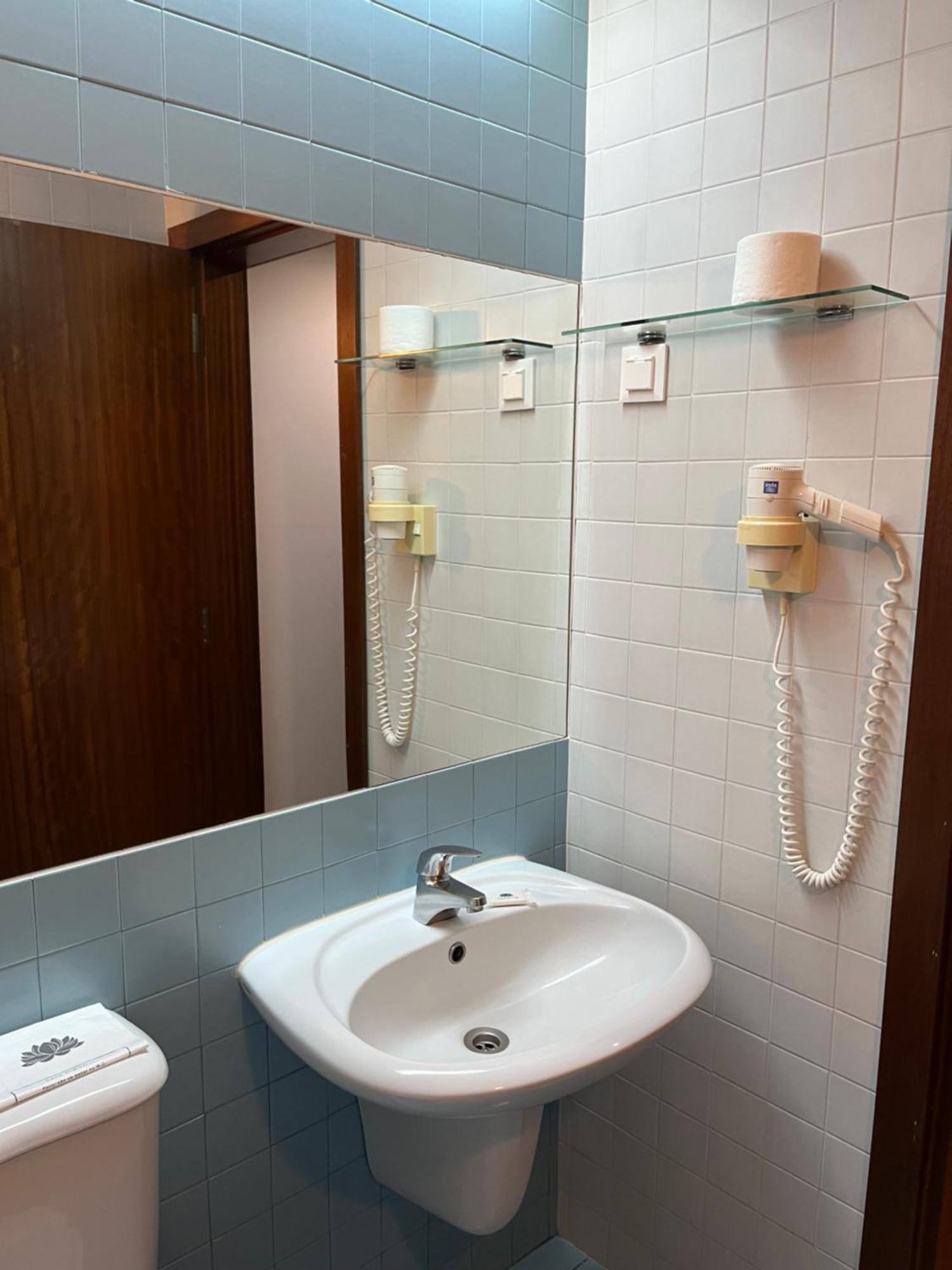 Hotel Paulo VI Rio Maior Exteriör bild