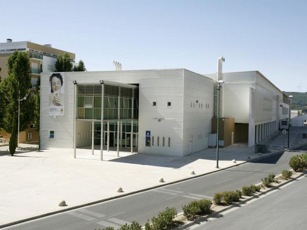 Hotel Paulo VI Rio Maior Exteriör bild