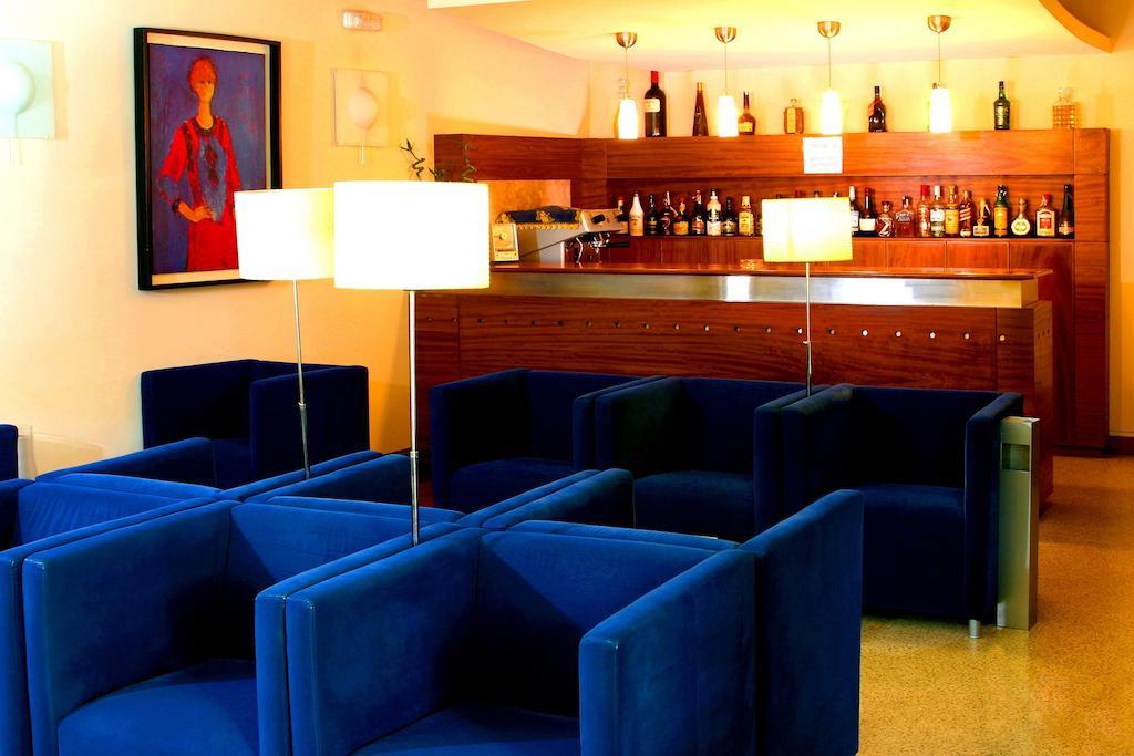 Hotel Paulo VI Rio Maior Exteriör bild